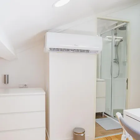 - Arroios Praça Do Chile