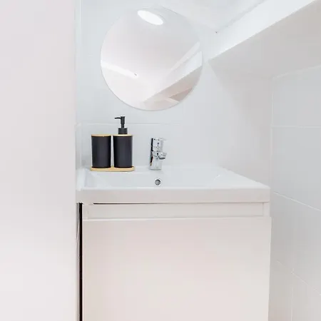 - Arroios Praça Do Chile * Lisboa