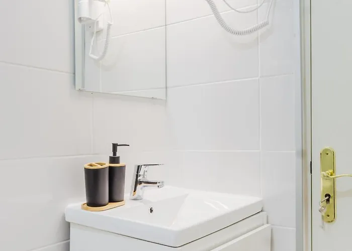 - Arroios Praca Do Chile *