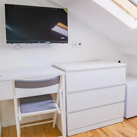 홈스테이 - Arroios Praca Do Chile 리스본