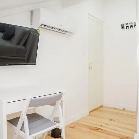 - Arroios Praca Do Chile 리스본